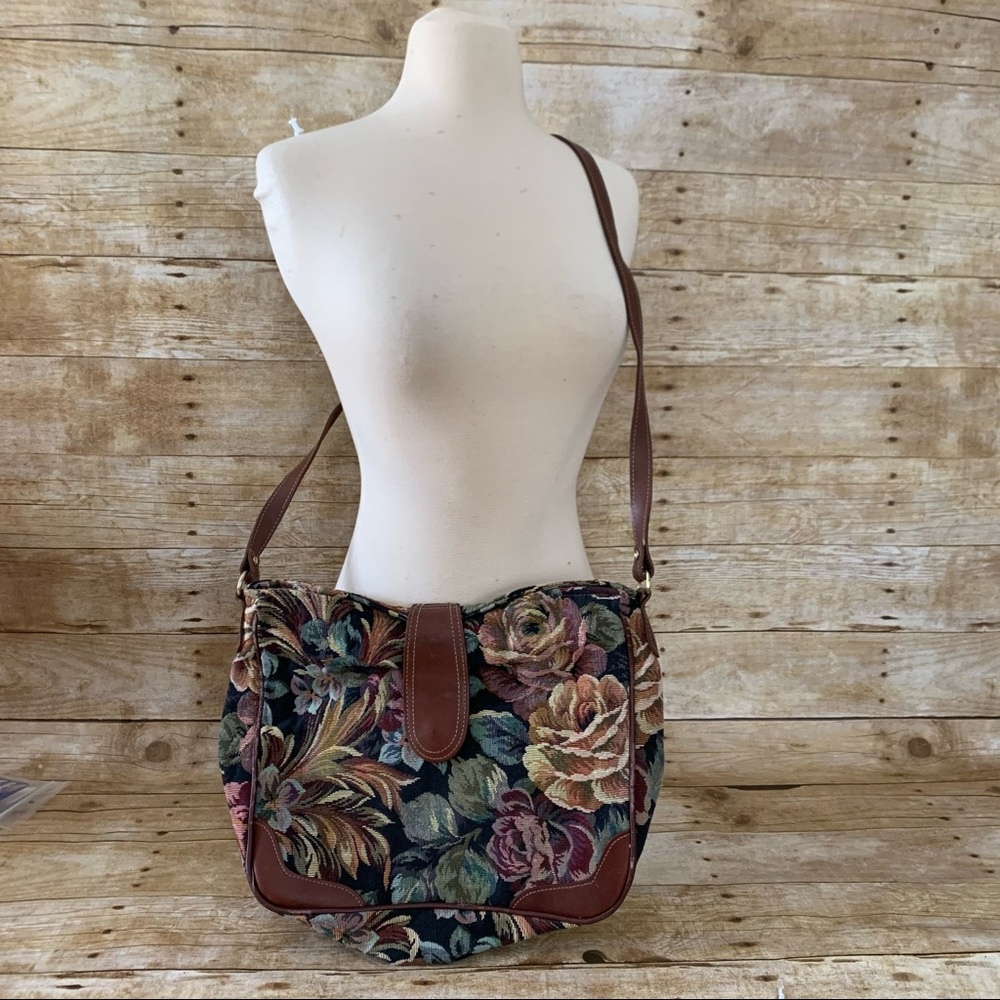 Vintage Ponte Vecchio tapestry purse
